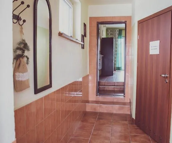 Agroturystyka Zwierzyniec Pierwszy Hotel Opatow (Klobuck)